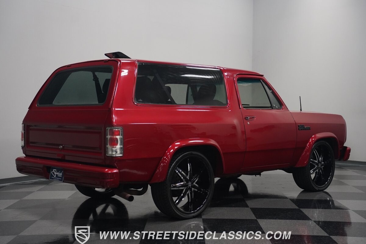 Dodge-Ramcharger-1992-SUV-15