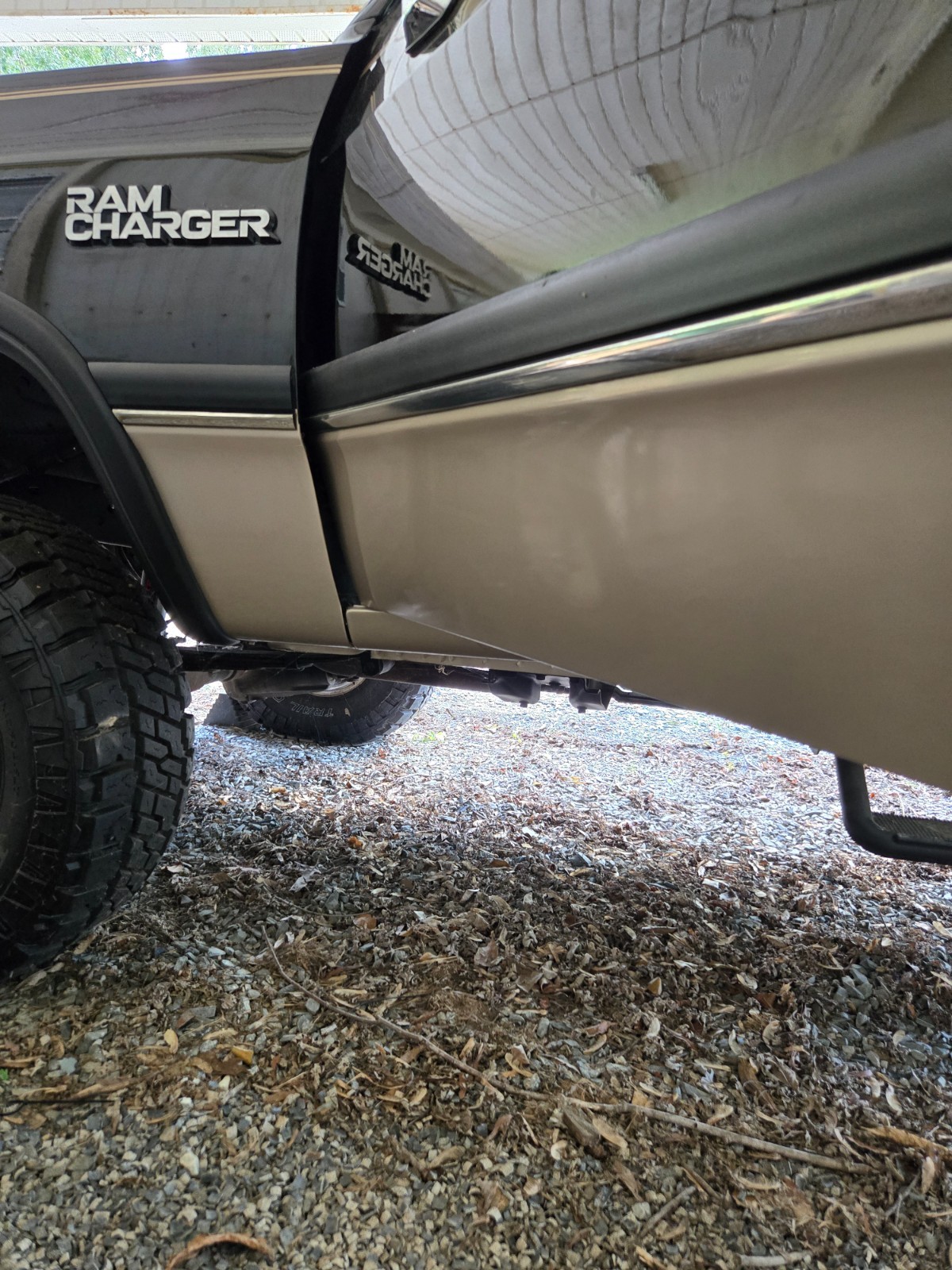 Dodge-Ramcharger-1993-SUV-15
