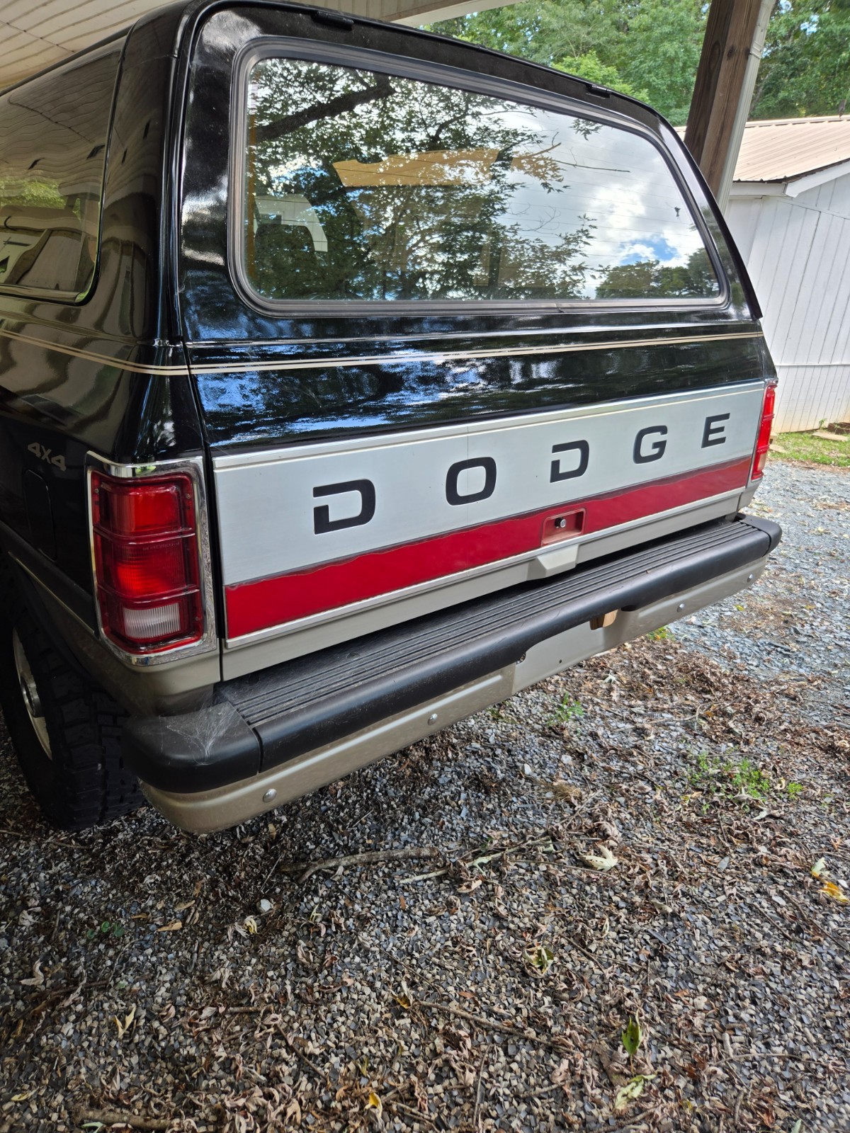 Dodge-Ramcharger-1993-SUV-24
