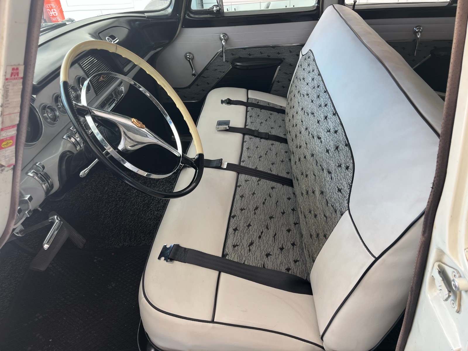 Dodge-Royal-1956-Sedan-9
