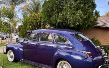 Dodge-Sedan-1941-8
