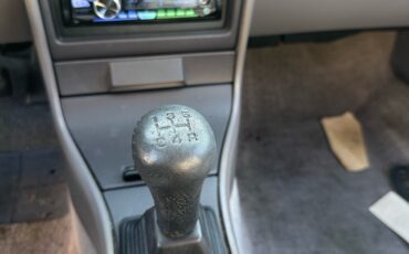 Dodge-Spirit-1992-Sedan-15