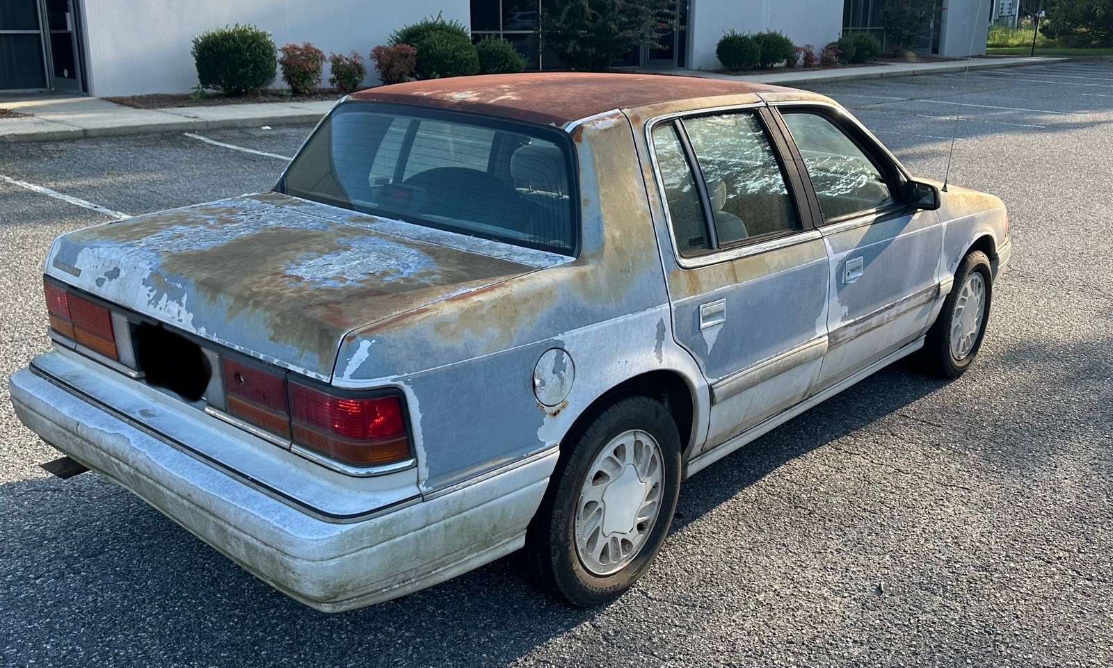 Dodge-Spirit-1992-Sedan-3