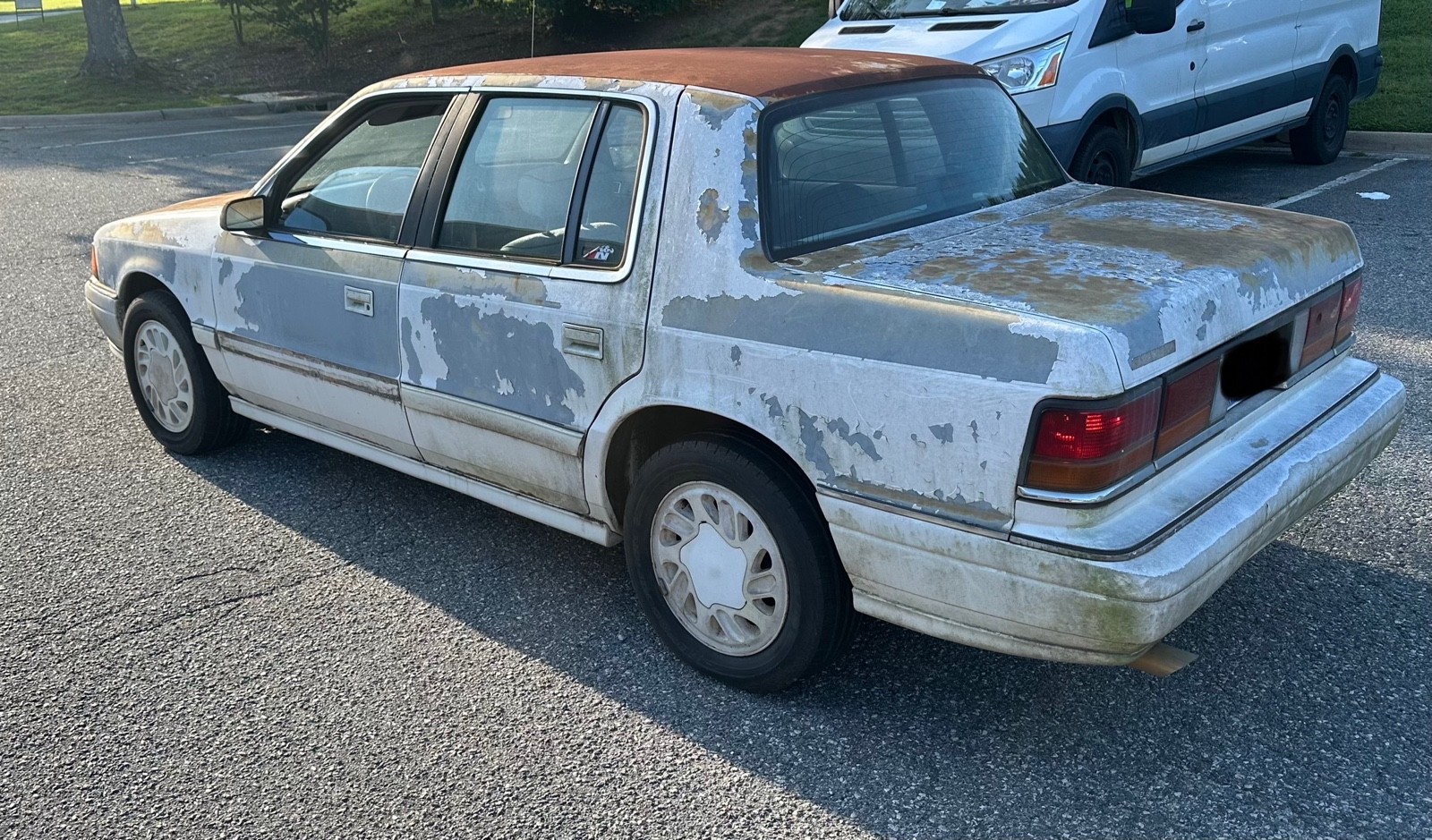 Dodge-Spirit-1992-Sedan-4