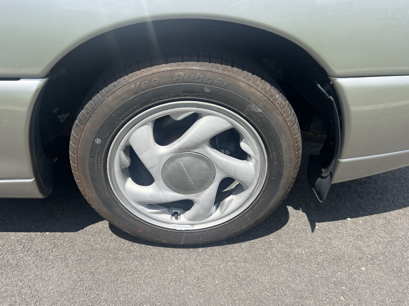 Dodge-Stealth-1994-Hatchback-12