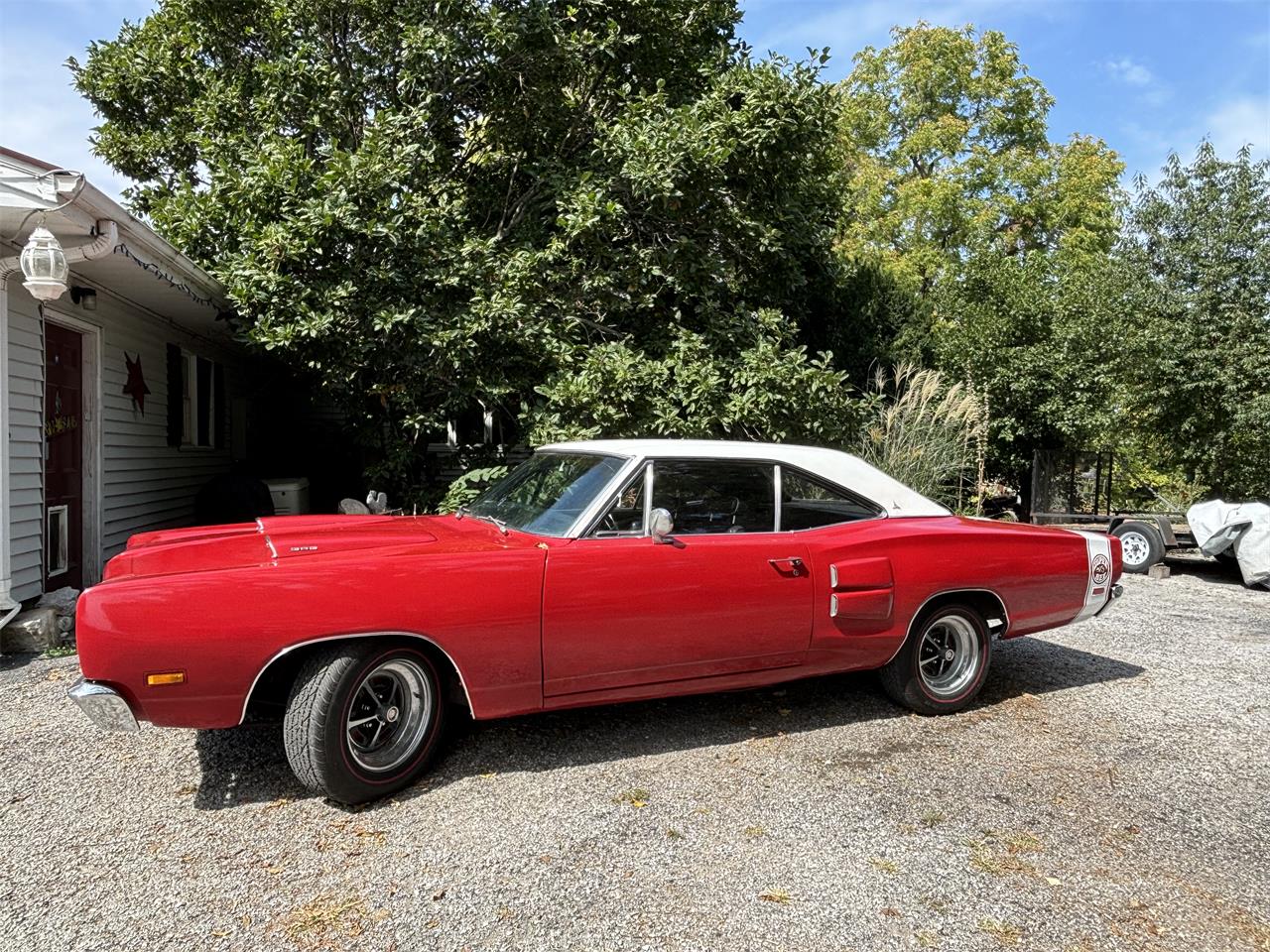 Dodge-Super-bee-1969-Red-Black-2