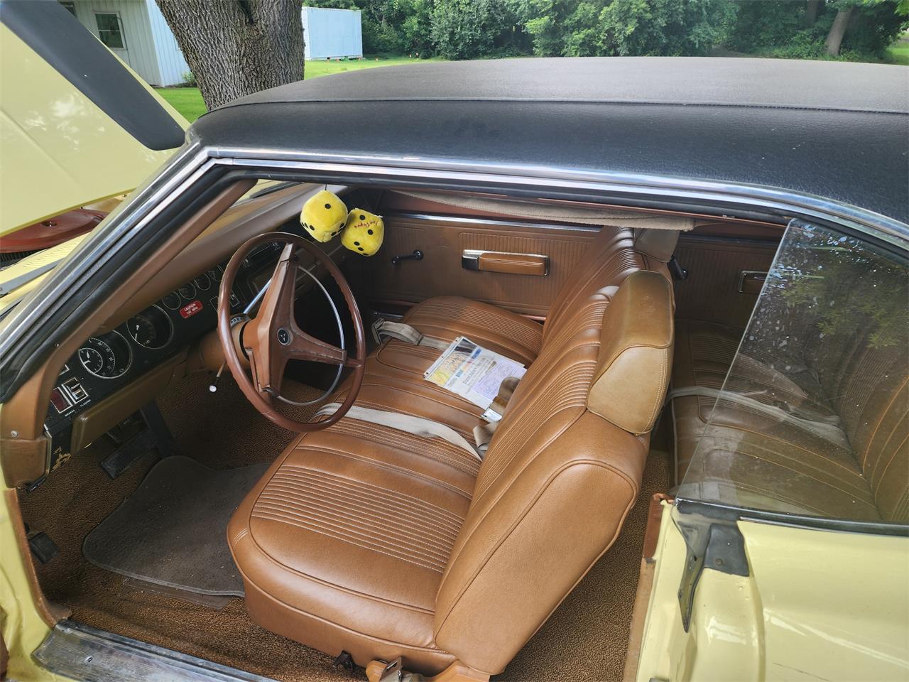 Dodge-Super-bee-1969-Yellow-Tan-1