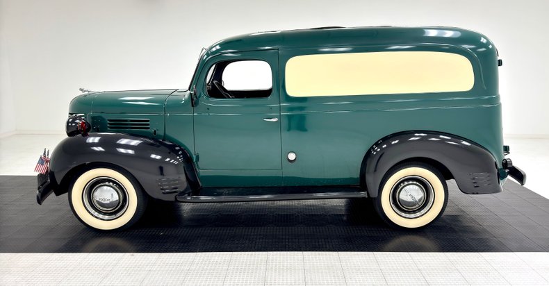 Dodge-Vc-1940-Arbor-Green-Black
