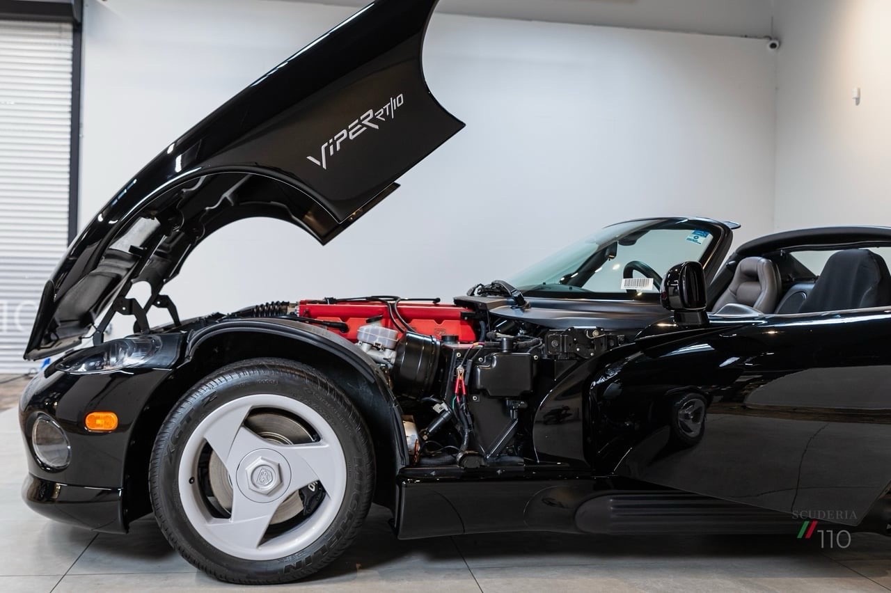 Dodge-Viper-1994-Convertible-12