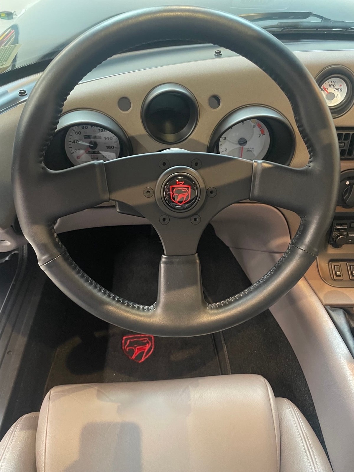 Dodge-Viper-1994-Convertible-31