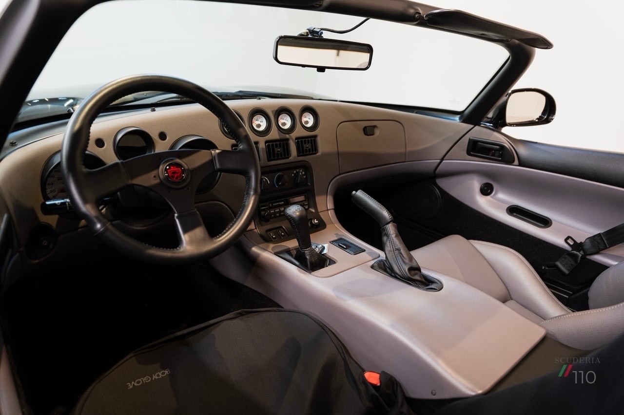 Dodge-Viper-1994-Convertible-35