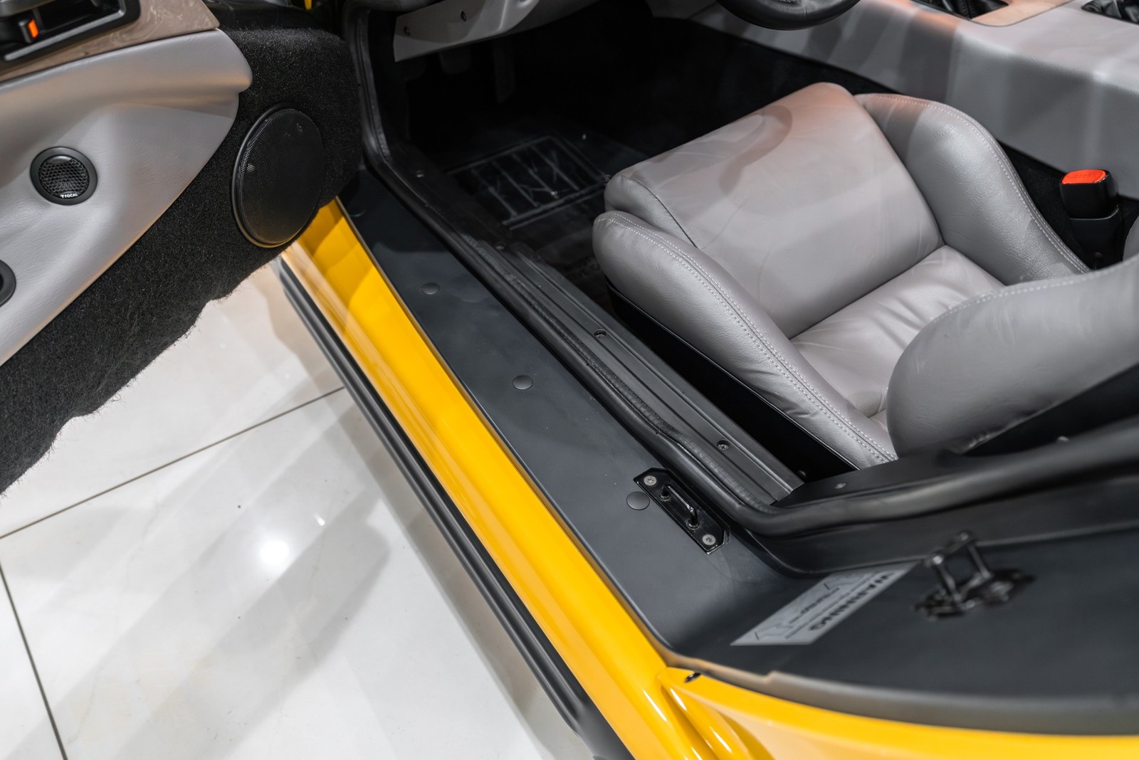 Dodge-Viper-1995-Convertible-24