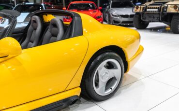 Dodge-Viper-1995-Convertible-32