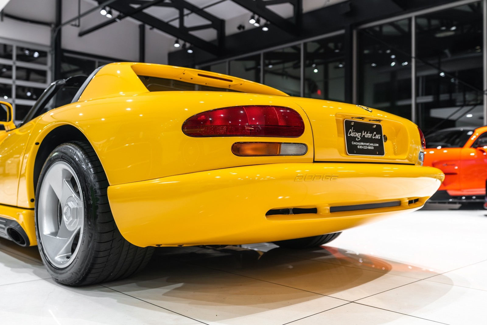 Dodge-Viper-1995-Convertible-35