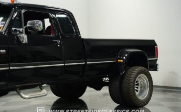 Dodge-W350-1993-Black-Red-22