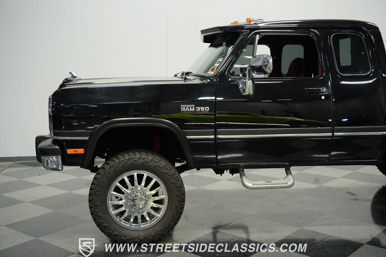 Dodge-W350-1993-Black-Red-27