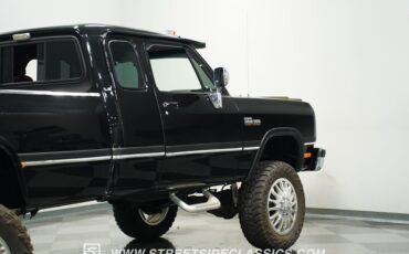 Dodge-W350-1993-Black-Red-32