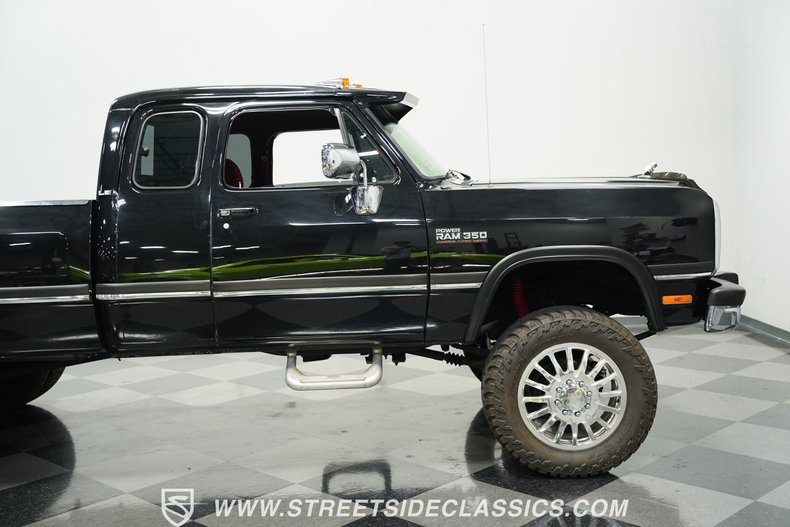 Dodge-W350-1993-Black-Red-34