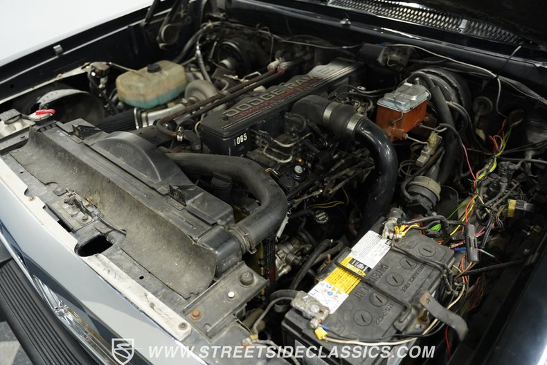 Dodge-W350-1993-Black-Red-36