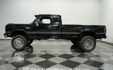 Dodge-W350-1993-Black-Red