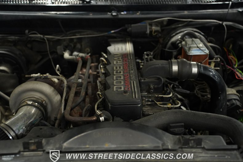 Dodge-W350-1993-Black-Red-38