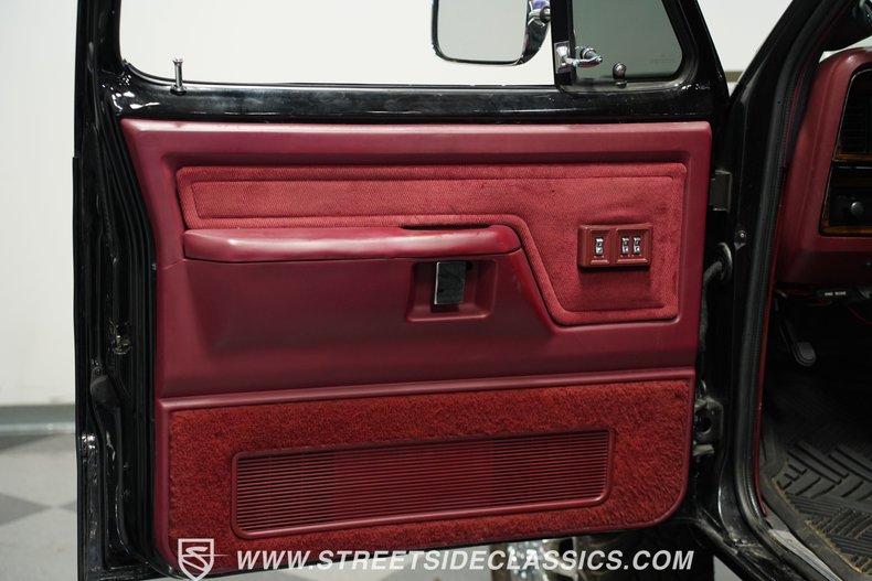 Dodge-W350-1993-Black-Red-41