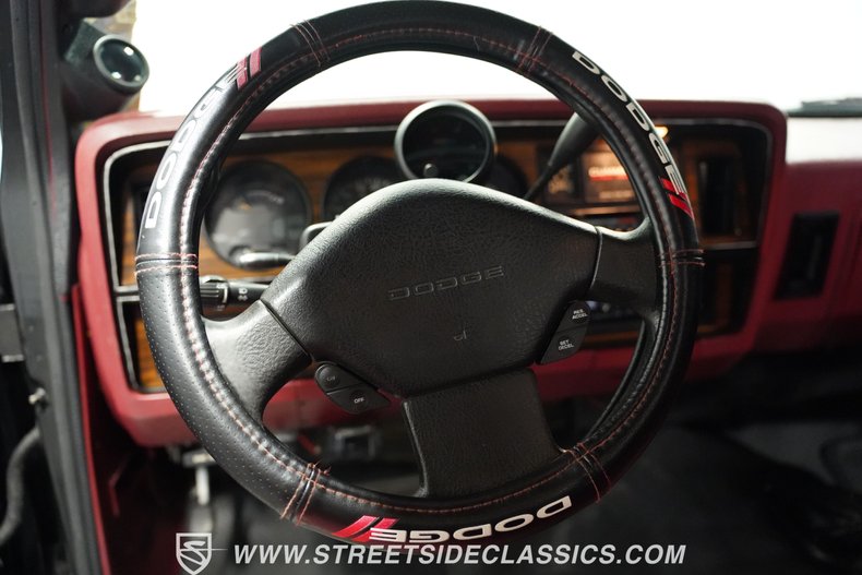 Dodge-W350-1993-Black-Red-43
