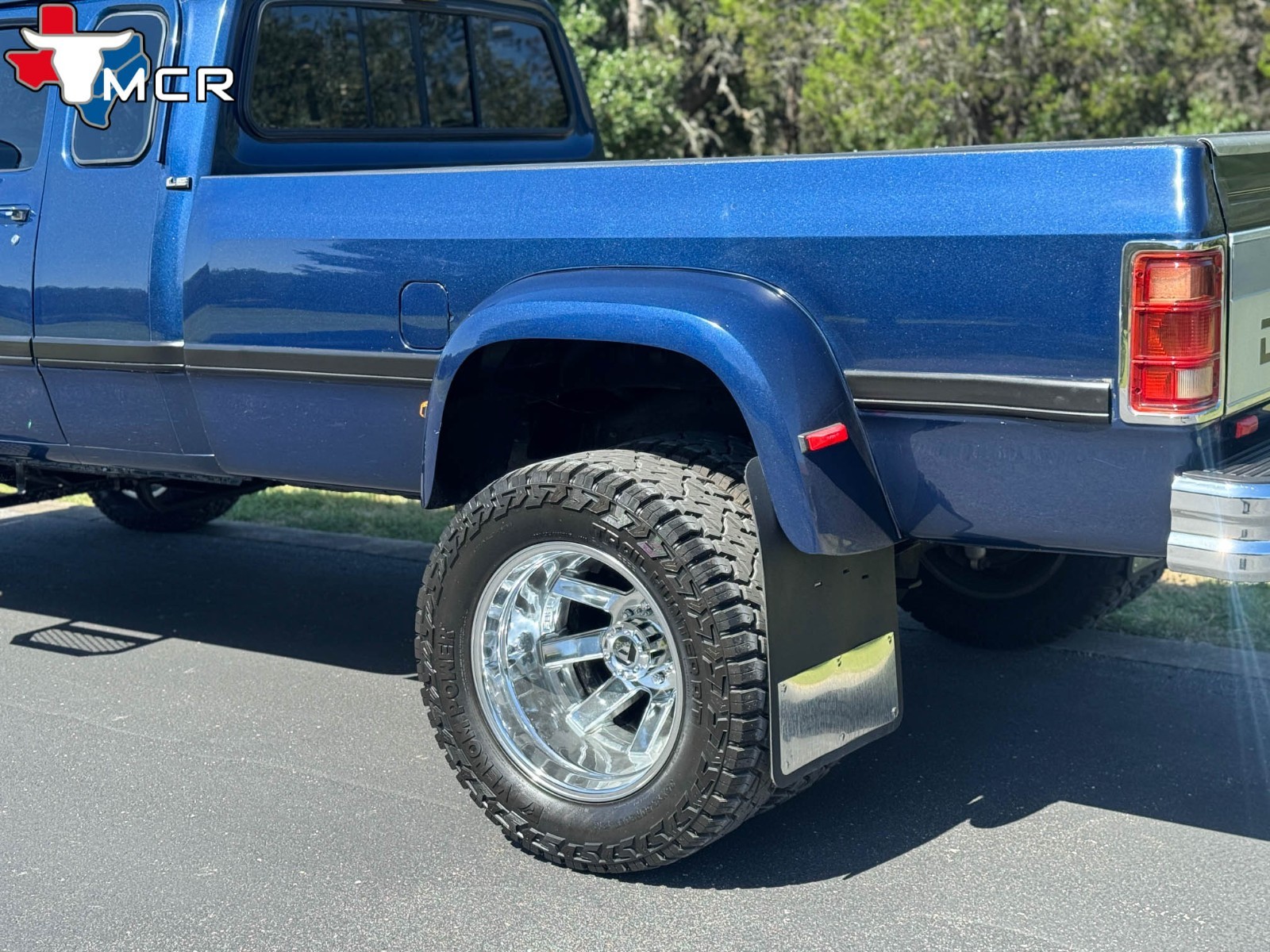 Dodge-W350-1993-Pickup-Truck-22