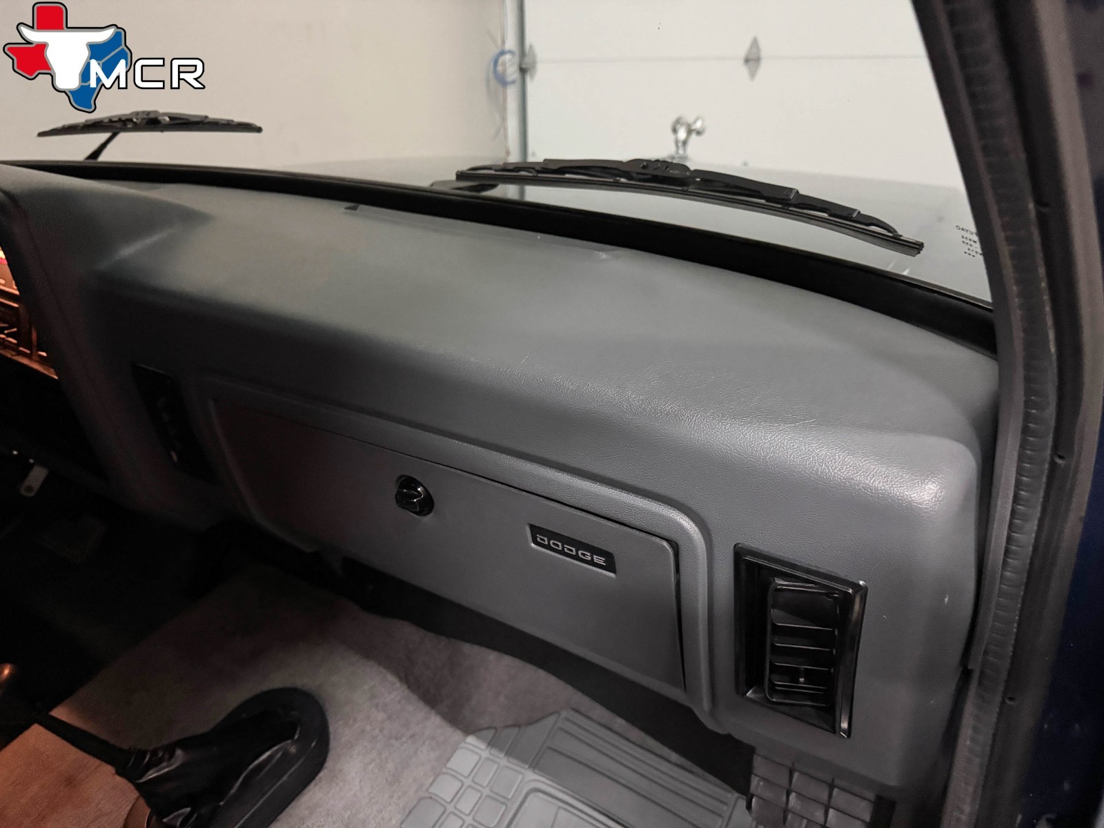 Dodge-W350-1993-Pickup-Truck-31