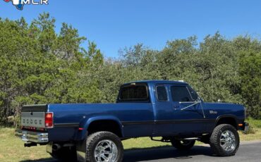 Dodge-W350-1993-Pickup-Truck-4