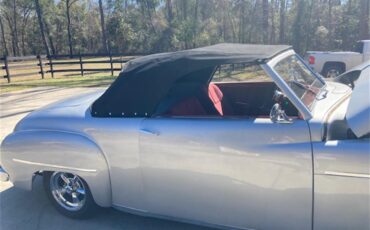 Dodge-Wayfarer-1949-silver-red-12