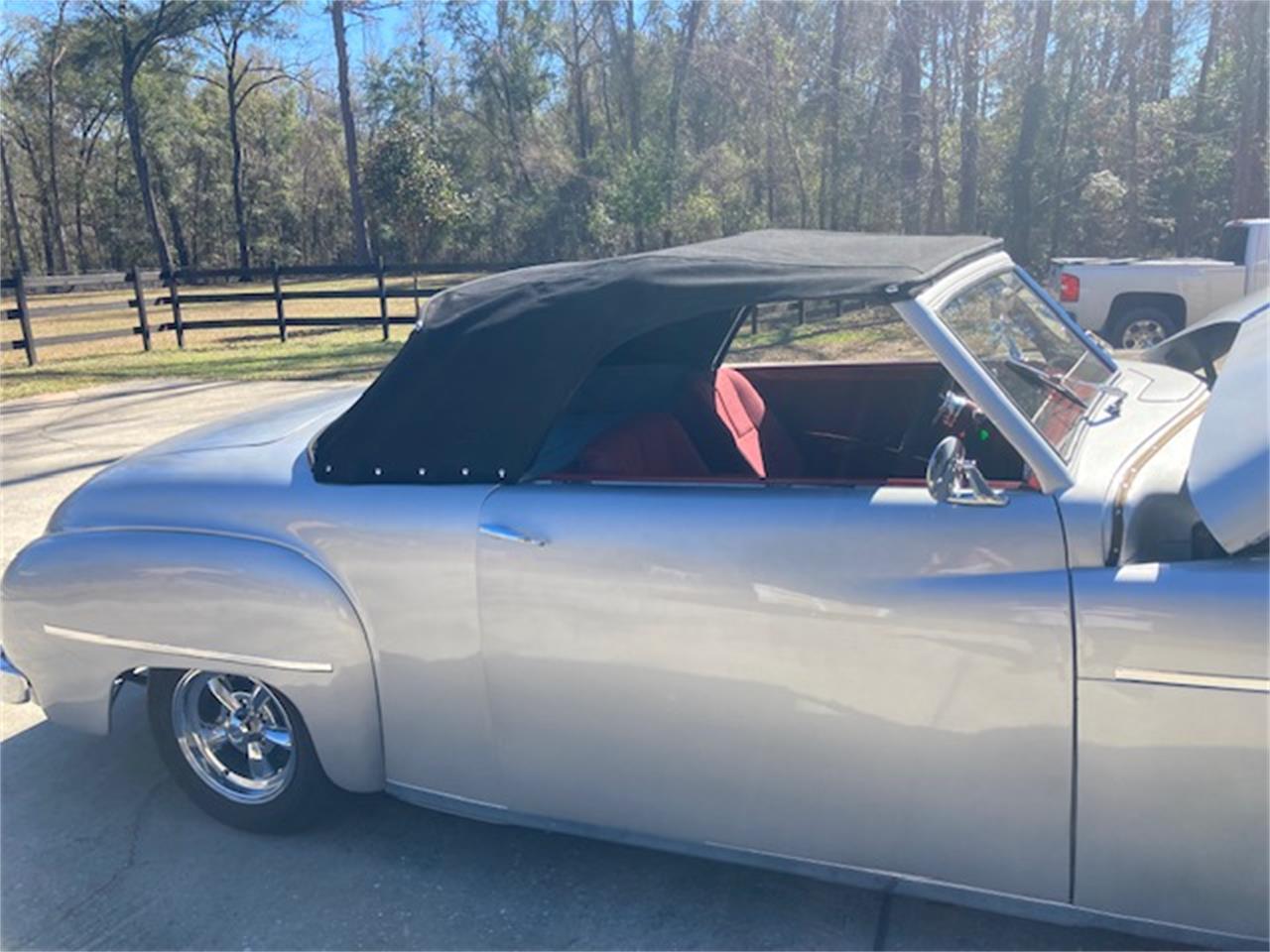 Dodge-Wayfarer-1949-silver-red-12