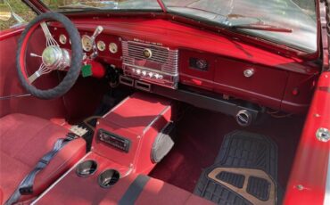 Dodge-Wayfarer-1949-silver-red-14
