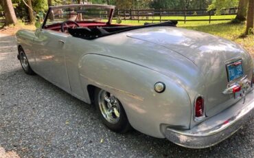 Dodge-Wayfarer-1949-silver-red-7
