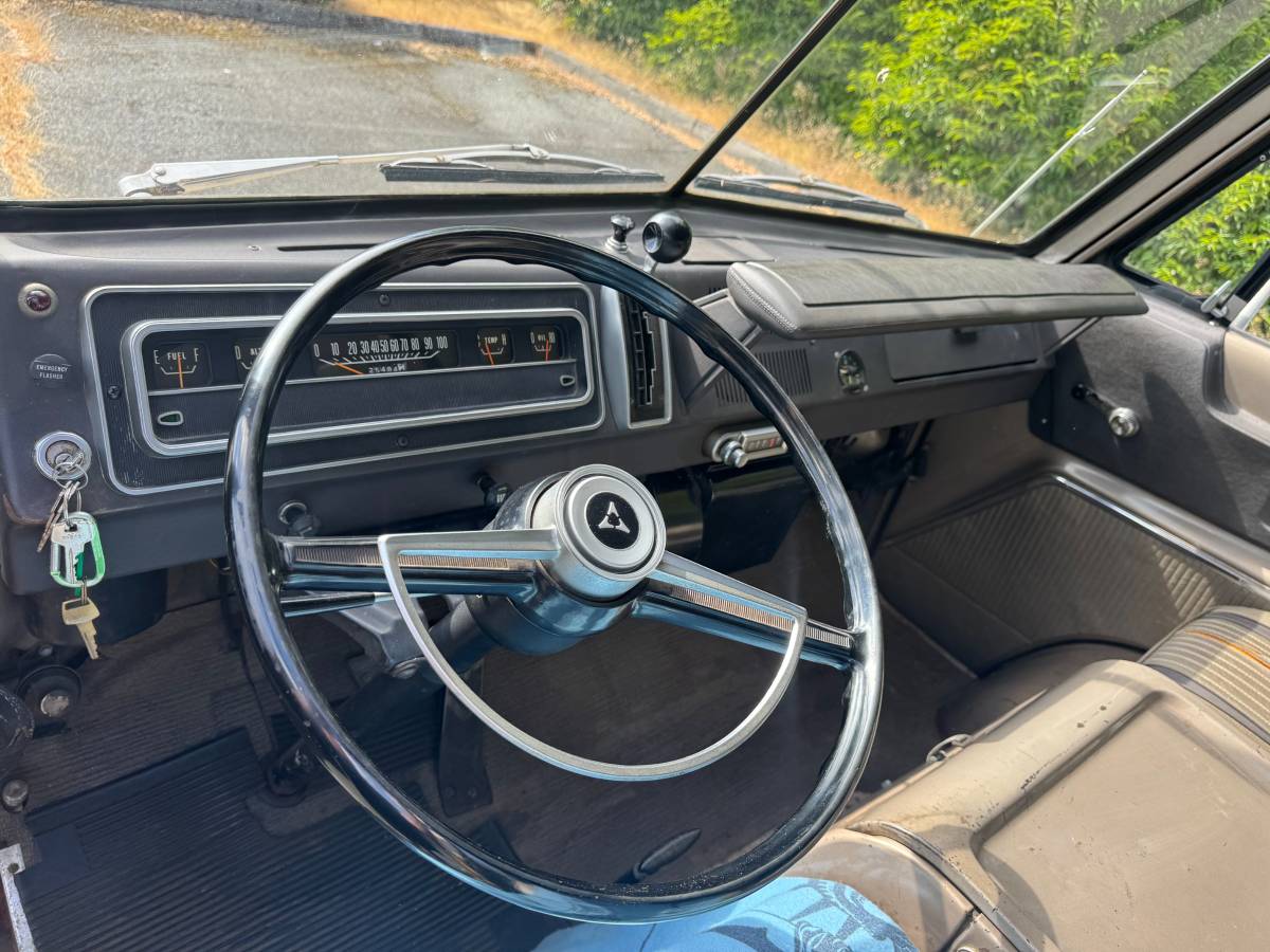 Dodge-a100-1968-custom-12