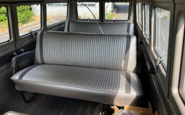 Dodge-a100-1968-custom-2