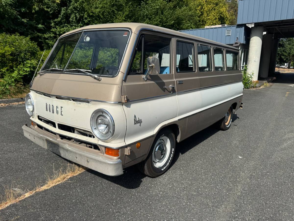 Dodge-a100-1968-custom-6