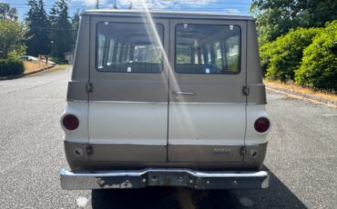 Dodge-a100-1968-custom-9