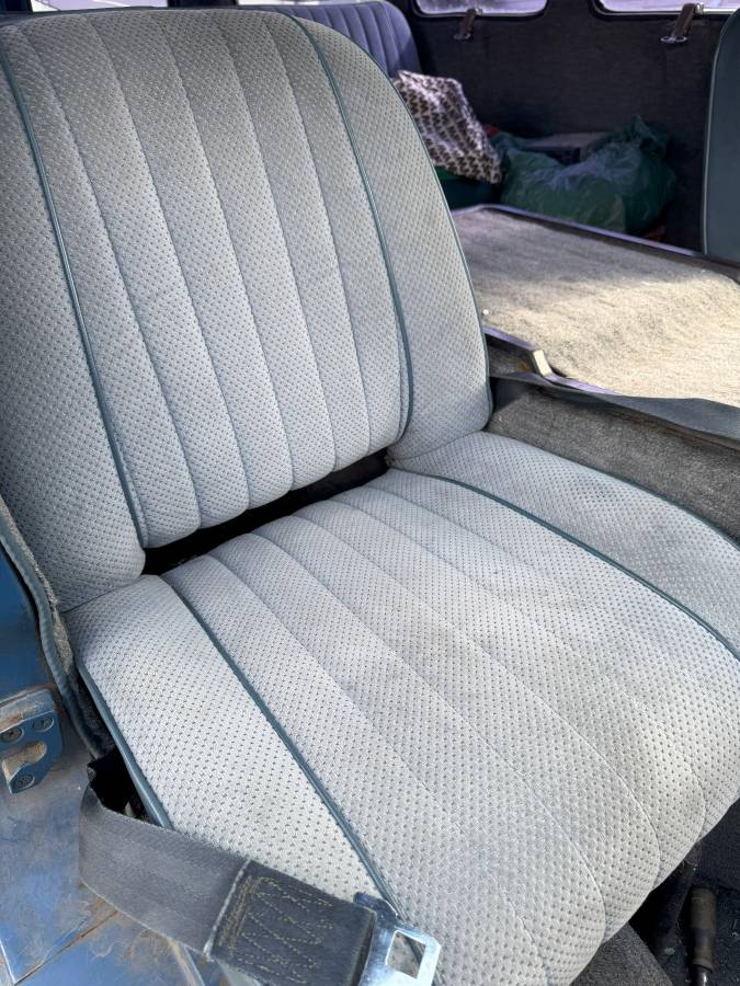 Dodge-a100-van-1966-blue-4