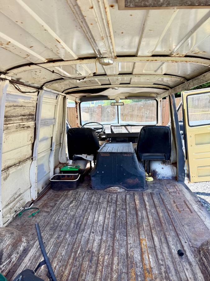 Dodge-a100-van-1969-12