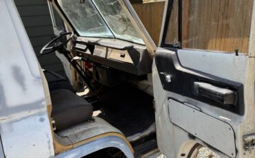 Dodge-a100-van-1969-5