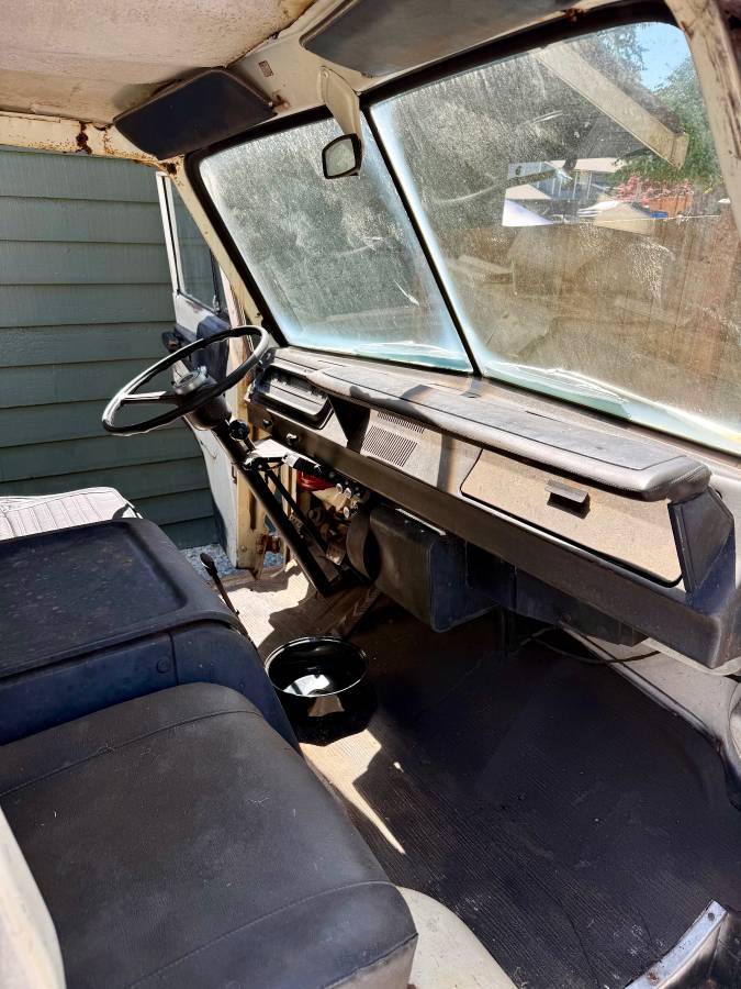 Dodge-a100-van-1969-7