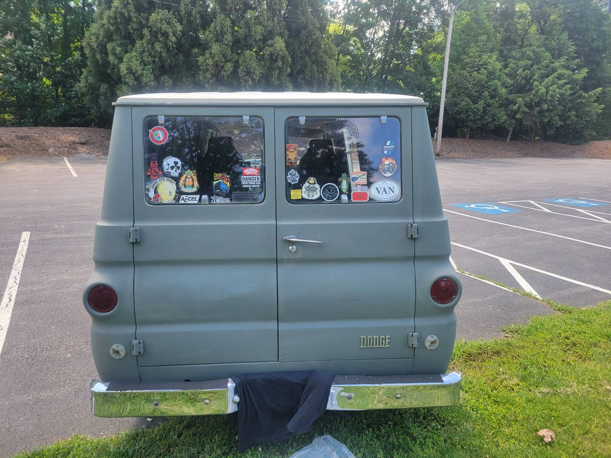 Dodge-a108-van-1967-2