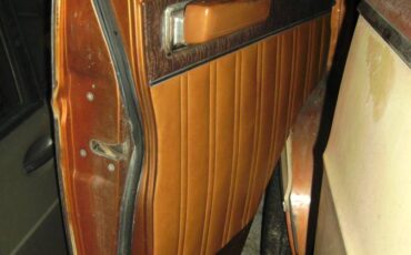 Dodge-b200-royal-sportsman-maxiwagon-1977-2