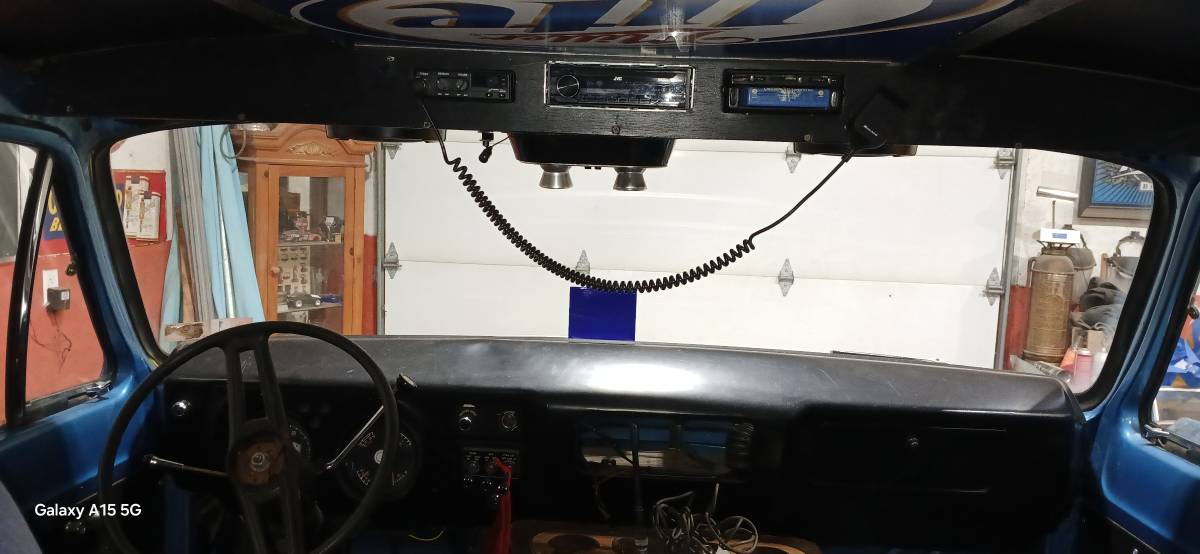Dodge-b200-van-1987-blue-10