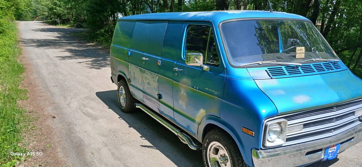 Dodge-b200-van-1987-blue-2
