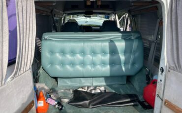 Dodge-b250-1994-white-11