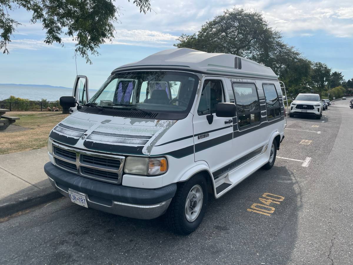Dodge-b250-1994-white-16