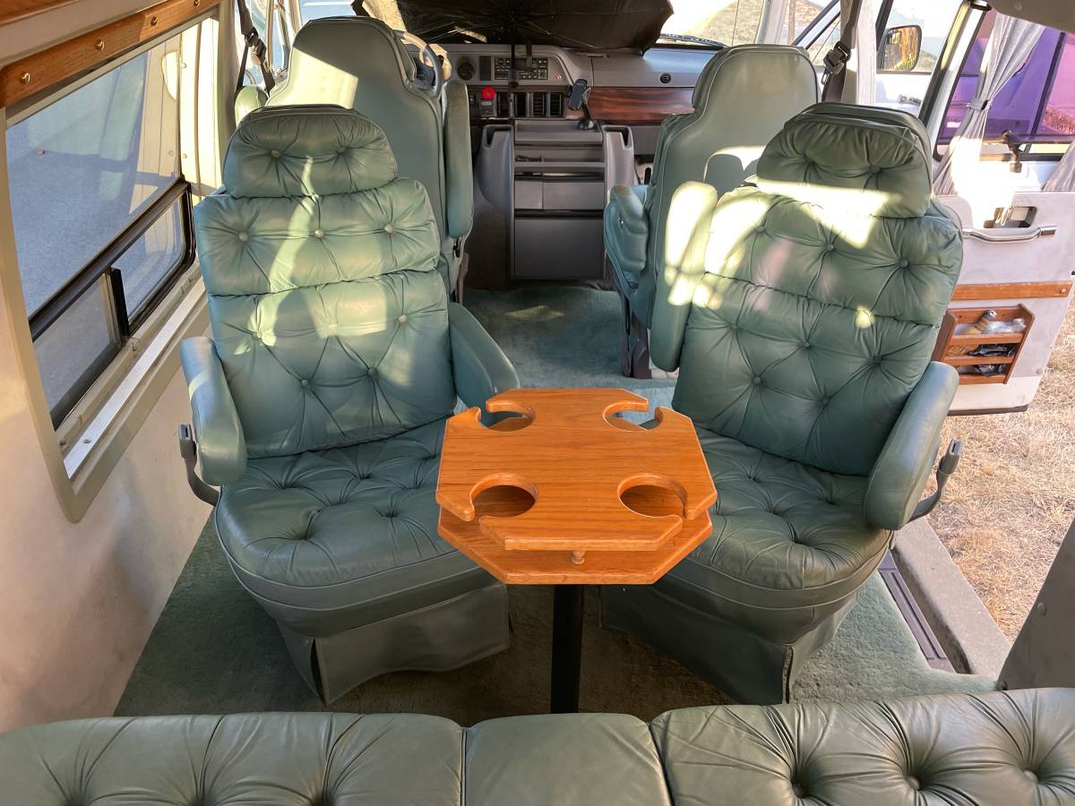 Dodge-b250-1994-white-21