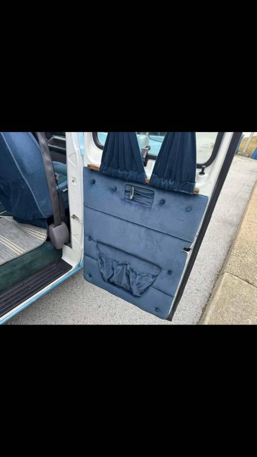 Dodge-b250-ban-1994-blue-3
